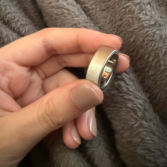 Oura ring Gen 4 brushed silver size 9